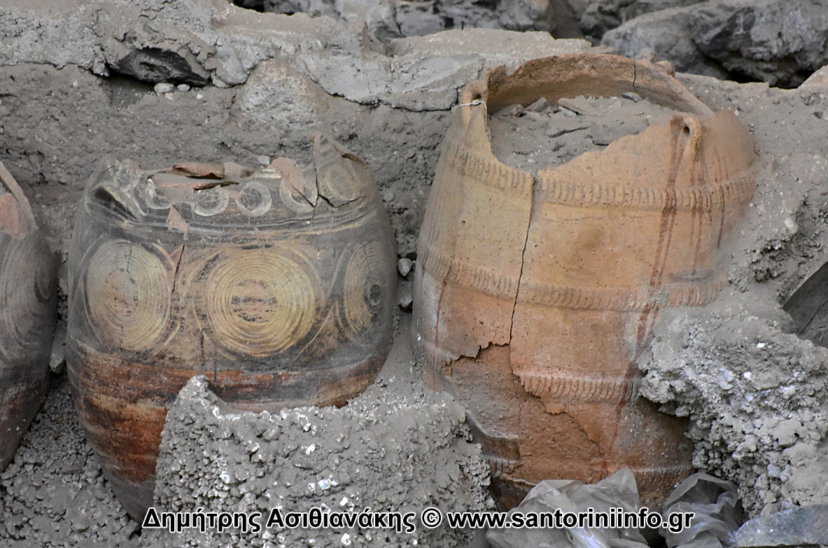 Κεραμικά στο Ακρωτήρι Φωτογραφίες